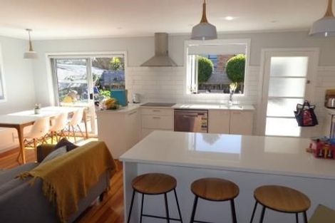 Photo of property in 18 Enderby Drive, Te Atatu Peninsula, Auckland, 0610