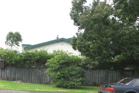 Photo of property in 2/24 Colwill Road, Massey, Auckland, 0614