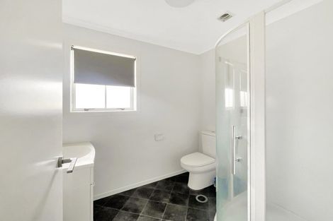 Photo of property in 8 Chiefs Court, Hamilton East, Hamilton, 3216