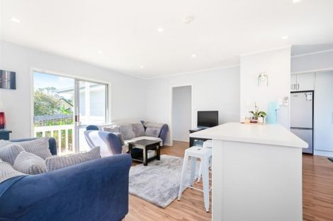 Photo of property in 106 Spinella Drive, Bayview, Auckland, 0629