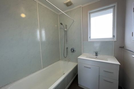 Photo of property in 10/55u Apu Crescent, Lyall Bay, Wellington, 6022