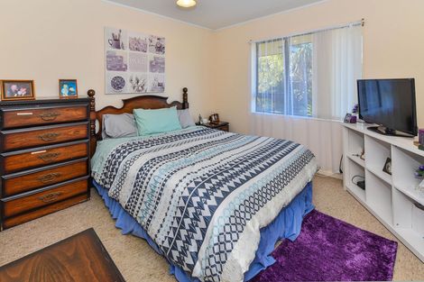 Photo of property in 18 Frank Bunce Grove, Flat Bush, Auckland, 2019