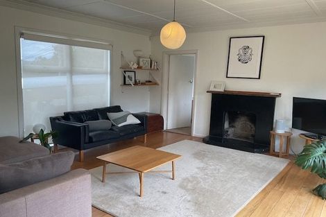 Photo of property in 18 Norman Road, Titirangi, Auckland, 0604