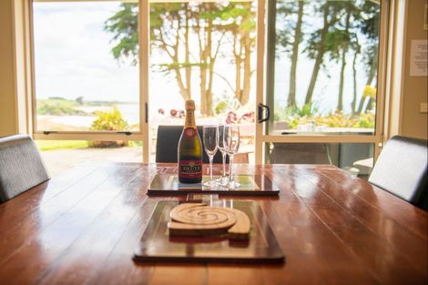 Photo of property in 506 The Nuggets Road, Ahuriri Flat, Kaka Point, 9271