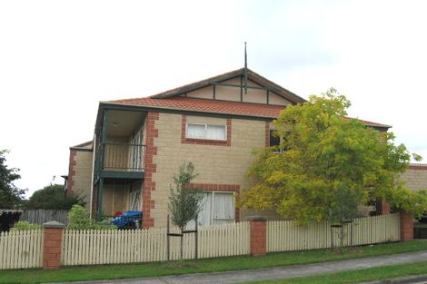Photo of property in 4/27 Lucienne Drive, Ranui, Auckland, 0612