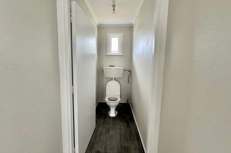 Photo of property in 15 Christmas Road, Manurewa, Auckland, 2102