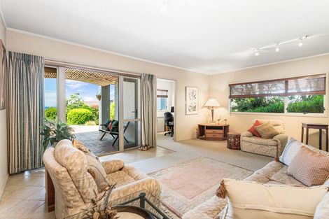 Photo of property in 9 Braemar Road, Castor Bay, Auckland, 0620