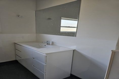 Photo of property in 11 Freyberg Avenue, Papatoetoe, Auckland, 2104