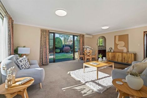 Photo of property in 14 Resolution Place, Bryndwr, Christchurch, 8053