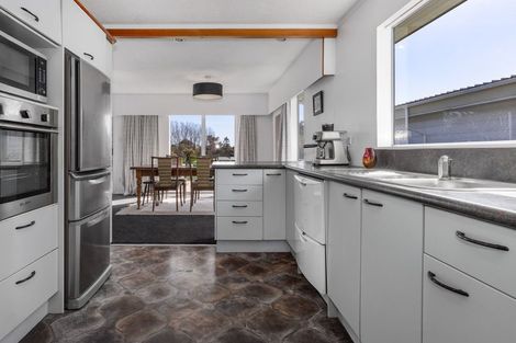 Photo of property in 3 Miro Road, Raumati South, Paraparaumu, 5032