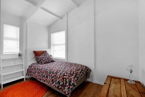 Photo of property in 15 Tasman Street, Opunake, 4616