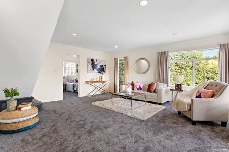 Photo of property in 2/12 Taynith Place, Glenfield, Auckland, 0629