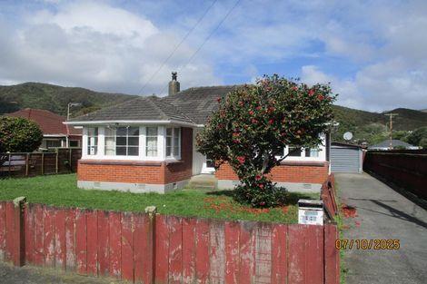 Photo of property in 1086 High Street, Taita, Lower Hutt, 5011