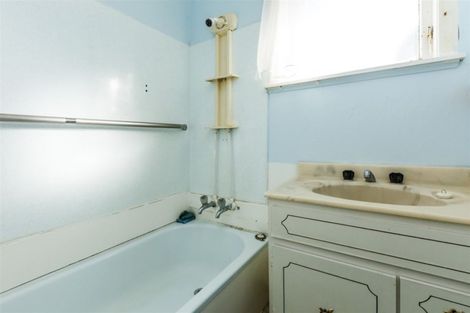 Photo of property in 11 Somerset Crescent, Highbury, Palmerston North, 4412