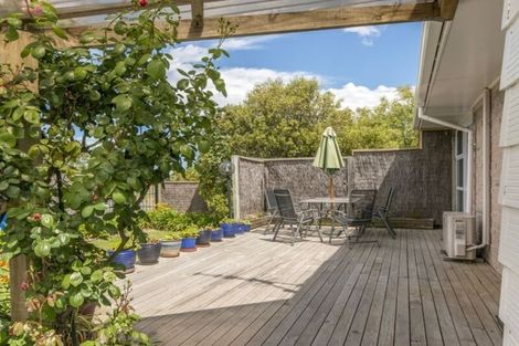 Photo of property in 28 Rosella Street, Broomfield, Christchurch, 8042