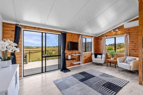 Photo of property in 2 Valley View Lane, Hakaru, 0975