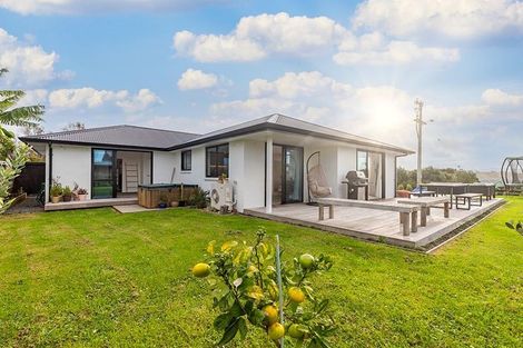 Photo of property in 39 Dawson Road, Snells Beach, 0920