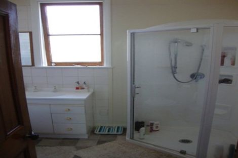 Photo of property in 120 Wallace Street, Mount Cook, Wellington, 6021