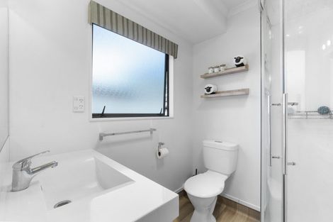 Photo of property in 16 Hastings Place, Hamilton Lake, Hamilton, 3204