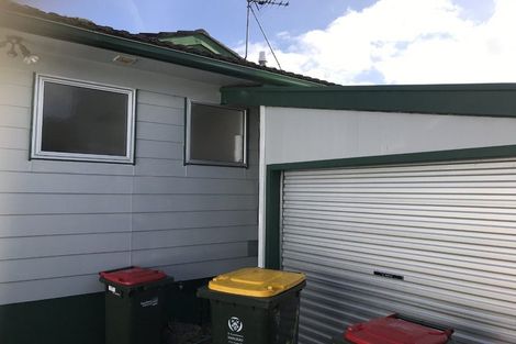 Photo of property in 2/29 Joshua Place, Weymouth, Auckland, 2103