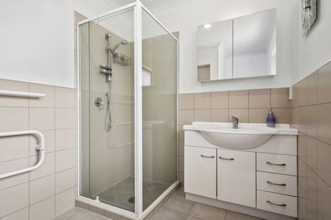 Photo of property in 104 Gravatt Road, Papamoa Beach, Papamoa, 3118