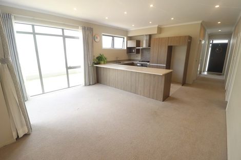 Photo of property in 9 Touhou Road, Hobsonville, Auckland, 0616