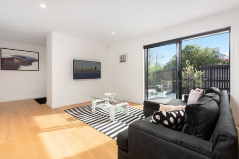 Photo of property in 347b Oceanbeach Road, Mount Maunganui, 3116
