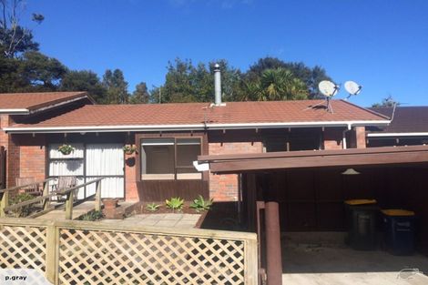 Photo of property in 1/77 Konini Road, Titirangi, Auckland, 0604