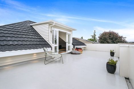 Photo of property in 9 Woodstock Road, Fairfield, Hamilton, 3214