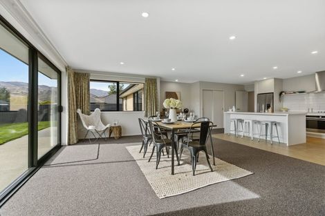 Photo of property in 58 Stratford Drive, Mount Pisa, Cromwell, 9383