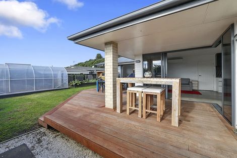 Photo of property in 4 Ellesmere Avenue, Bell Block, New Plymouth, 4312