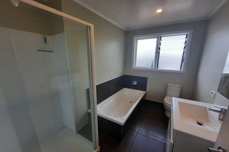 Photo of property in 14 Mona Vale, West Harbour, Auckland, 0618
