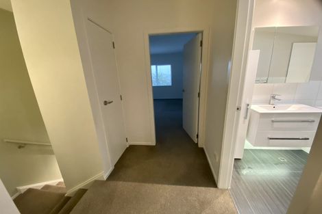 Photo of property in 61u5 Black Rock Road, Newlands, Wellington, 6037