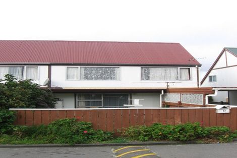 Photo of property in 20 Hollydale Grove, Churton Park, Wellington, 6037