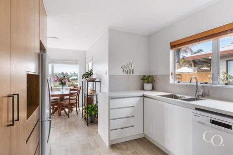 Photo of property in 132 Sutherland Road, Brookfield, Tauranga, 3110