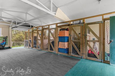 Photo of property in 736 Whakapirau Road, Whakapirau, Maungaturoto, 0583