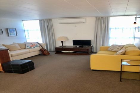 Photo of property in 2/13 Walter Street, Hauraki, Auckland, 0622