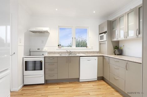 Photo of property in 18 Hilling Street, Titirangi, Auckland, 0604