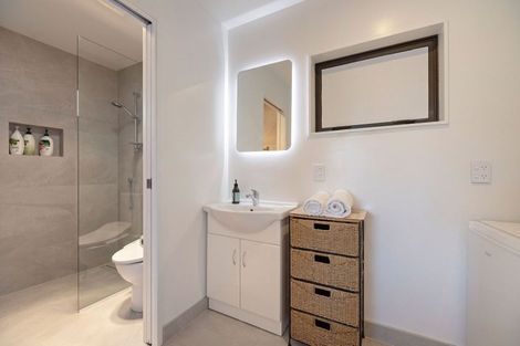 Photo of property in 22 Golden Terrace, Queenstown, 9300