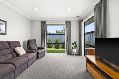 Photo of property in 45a Arataki Road, Havelock North, 4130