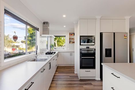 Photo of property in 17 Taksan Place, Pukete, Hamilton, 3200