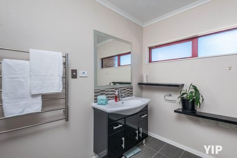 Photo of property in 1 Comber Place, Johnsonville, Wellington, 6037