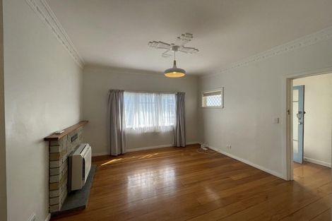 Photo of property in 8 Birdwood Road, Waterloo, Lower Hutt, 5011