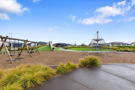 Photo of property in 83 Hills View Drive, Papamoa, 3118