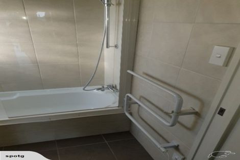 Photo of property in 8 Hinekohu Street, New Lynn, Auckland, 0600