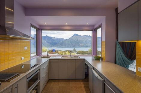 Photo of property in 6 Bracken Street, Arrowtown, 9302
