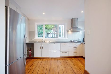 Photo of property in 141 Breaker Bay Road, Breaker Bay, Wellington, 6022