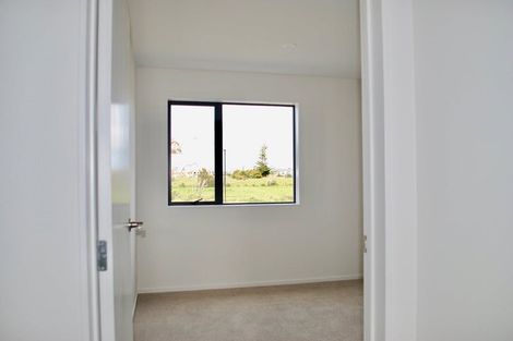 Photo of property in 5 Kaman Seasprite Road, Hobsonville, Auckland, 0616