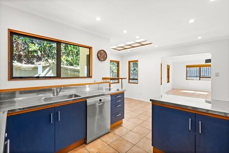 Photo of property in 4 Karaka Road, Bluff Hill, Napier, 4110