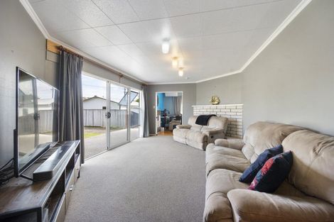 Photo of property in 14 Wilson Street, Bulls, 4818